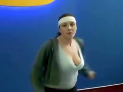 Jiggling boobs on dancing women