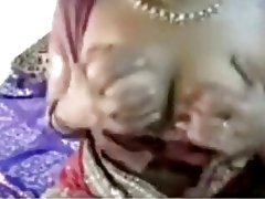 Chennai sexy aunty &ndash; married and curvy