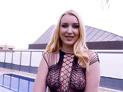 Sensual lovemaking with natural boobs blondie Amaris in outdoors
